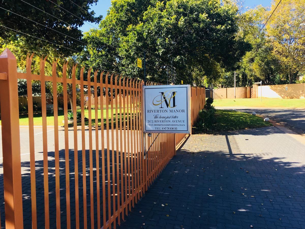 Riverton Manor Centurion Exteriér fotografie
